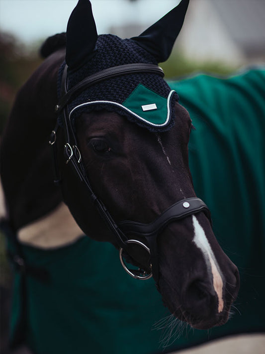 Luxurious Emerald Ear Bonnet for Horses: Noise Reduction & Insect Protection