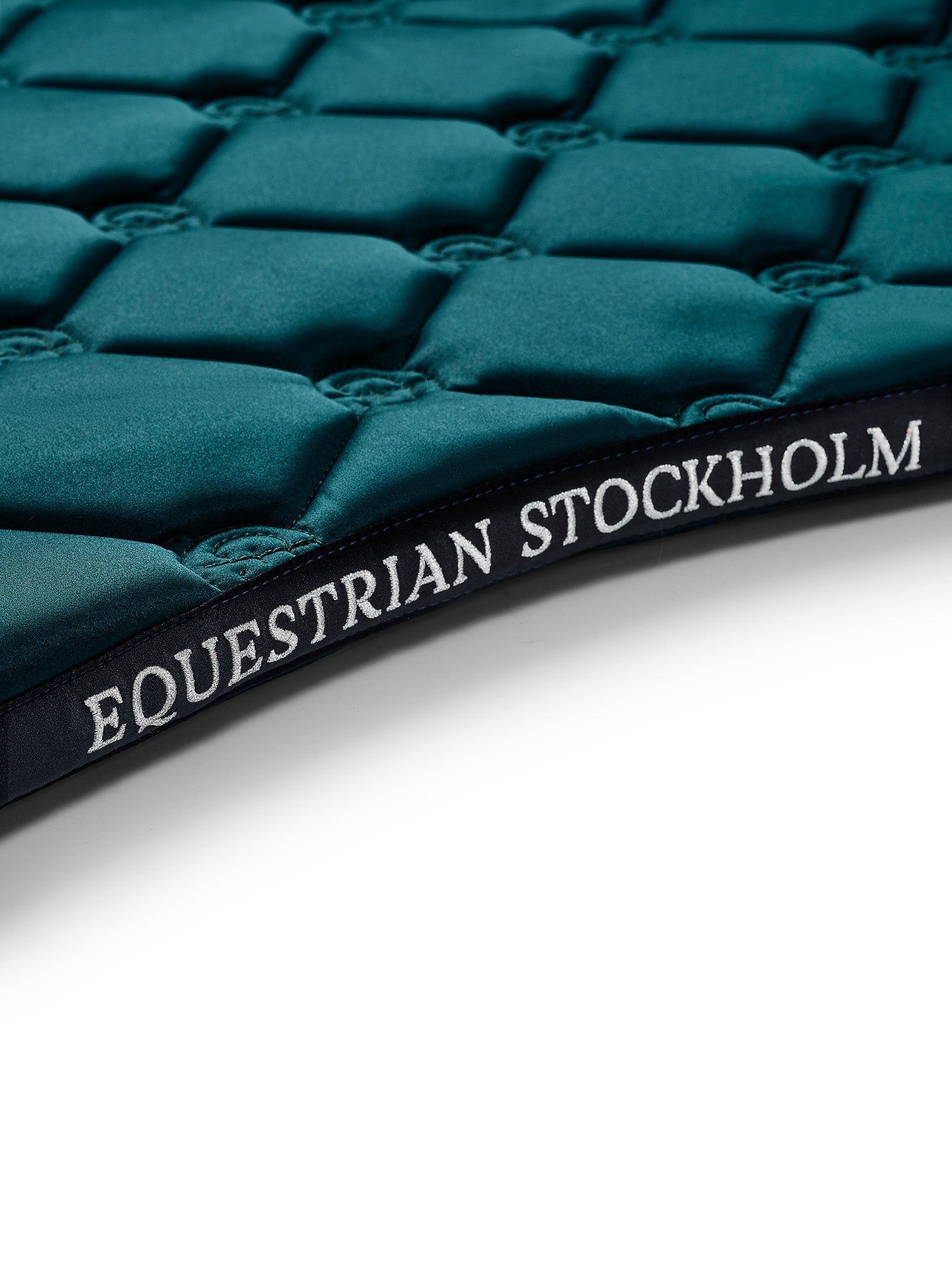 Luxurious Emerald Green Dressage Saddle Pad: Anatomical Fit, Glossy, Breathable, Dirt-Resistant