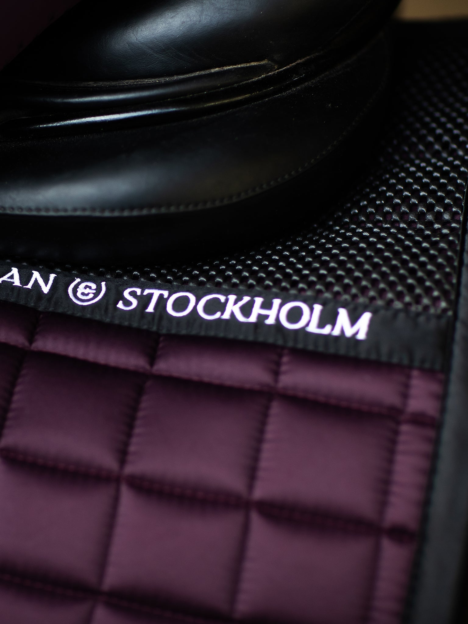 Elegant Black Raven Performance Dressage Saddle Pad with Anti-Slip Grip Mesh