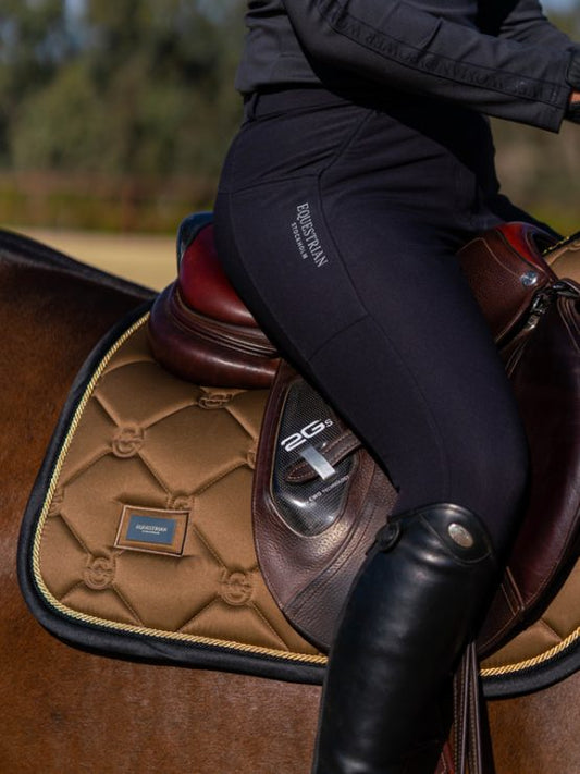 Luxury Golden Brass Jumping Saddle Pad: Breathable, Dirt-Repellent, Elegant Equestrian Gear