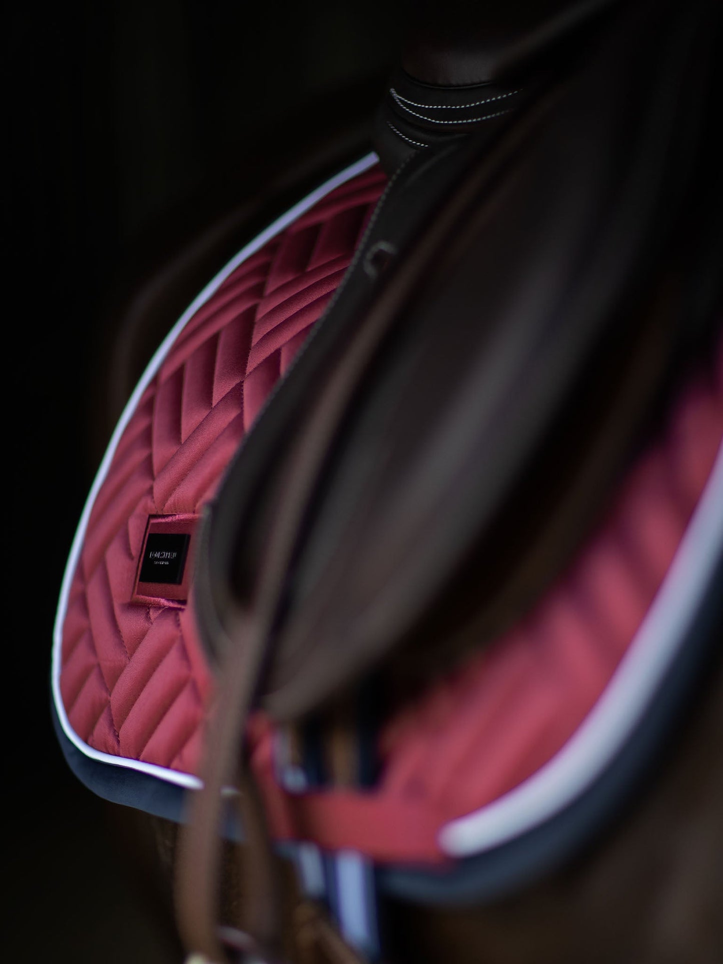 Modern Luxe Breathable 3D Mesh Bamboo Lined Jumping Saddle Pad