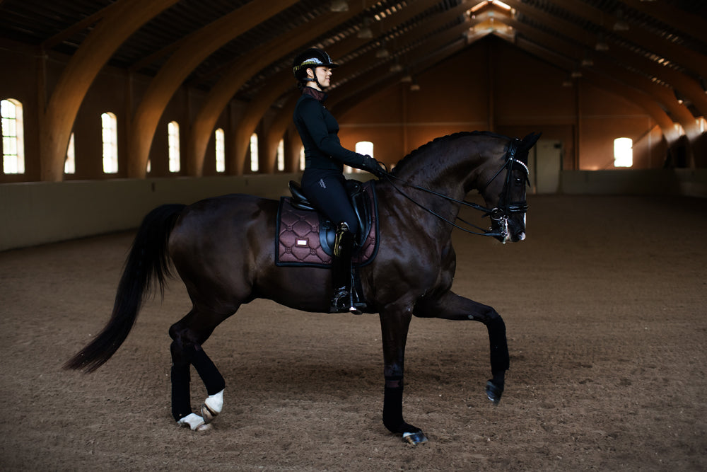 Elegant Mahogany Glimmer Dressage Saddle Pad: Quick-Dry, Moisture-Wicking, Chrome Accents