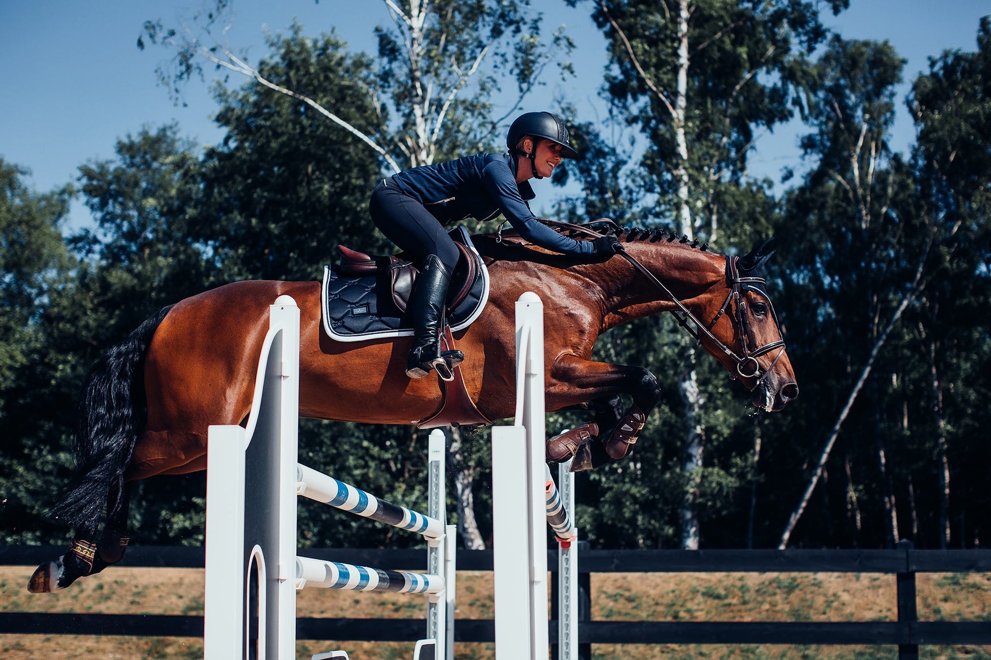 Equestrian Stockholm Midnight White Edge Jump Saddle Pad – Quick Dry Performance