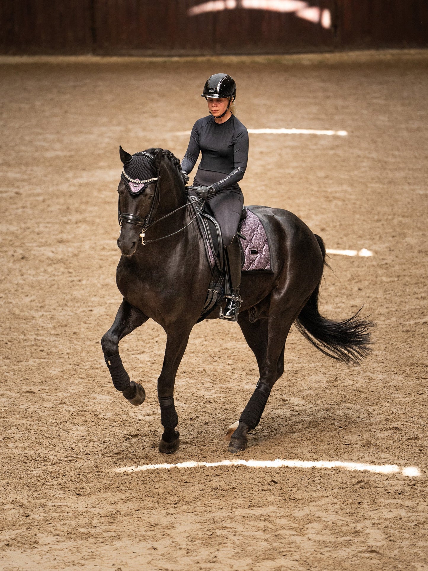 Purple Glimmer Dressage Saddle Pad: Elegant, Quick-Dry, Moisture-Wicking Performance