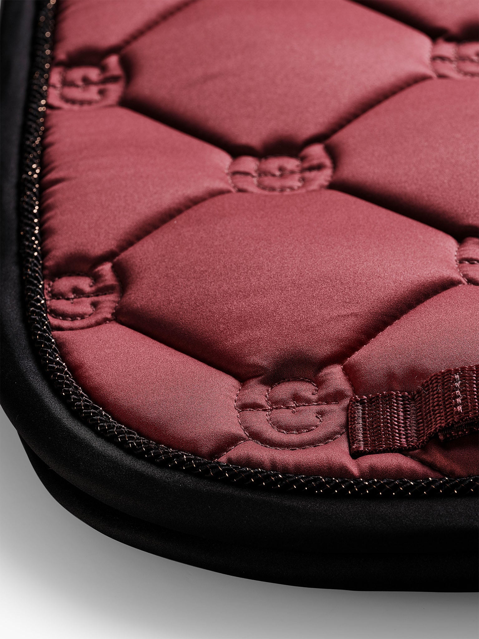 Soft Rouge Dressage Saddle Pad with Quick-Dry Comfort and Rose Gold Accents