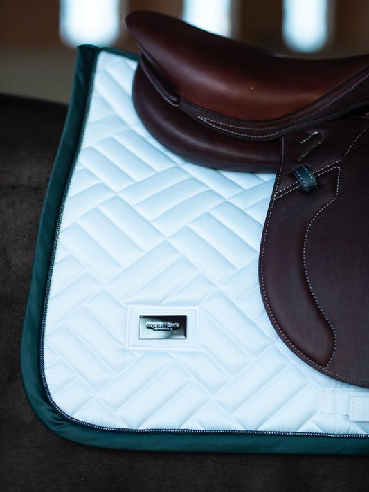 Dramatic Monday White Jump Saddle Pad: Modern, Bamboo-Lined, Quick-Dry, Stylish Equestrian
